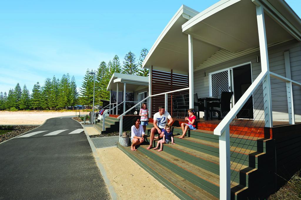 فندق Nrma Stockton Beach Holiday Park الغرفة الصورة