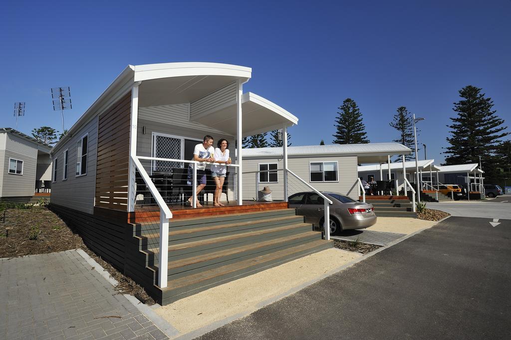 فندق Nrma Stockton Beach Holiday Park الغرفة الصورة