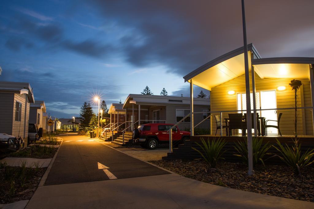 فندق Nrma Stockton Beach Holiday Park الغرفة الصورة