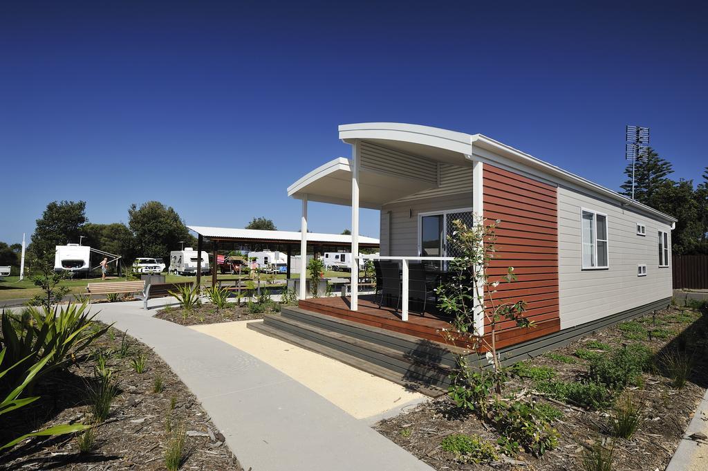 فندق Nrma Stockton Beach Holiday Park الغرفة الصورة